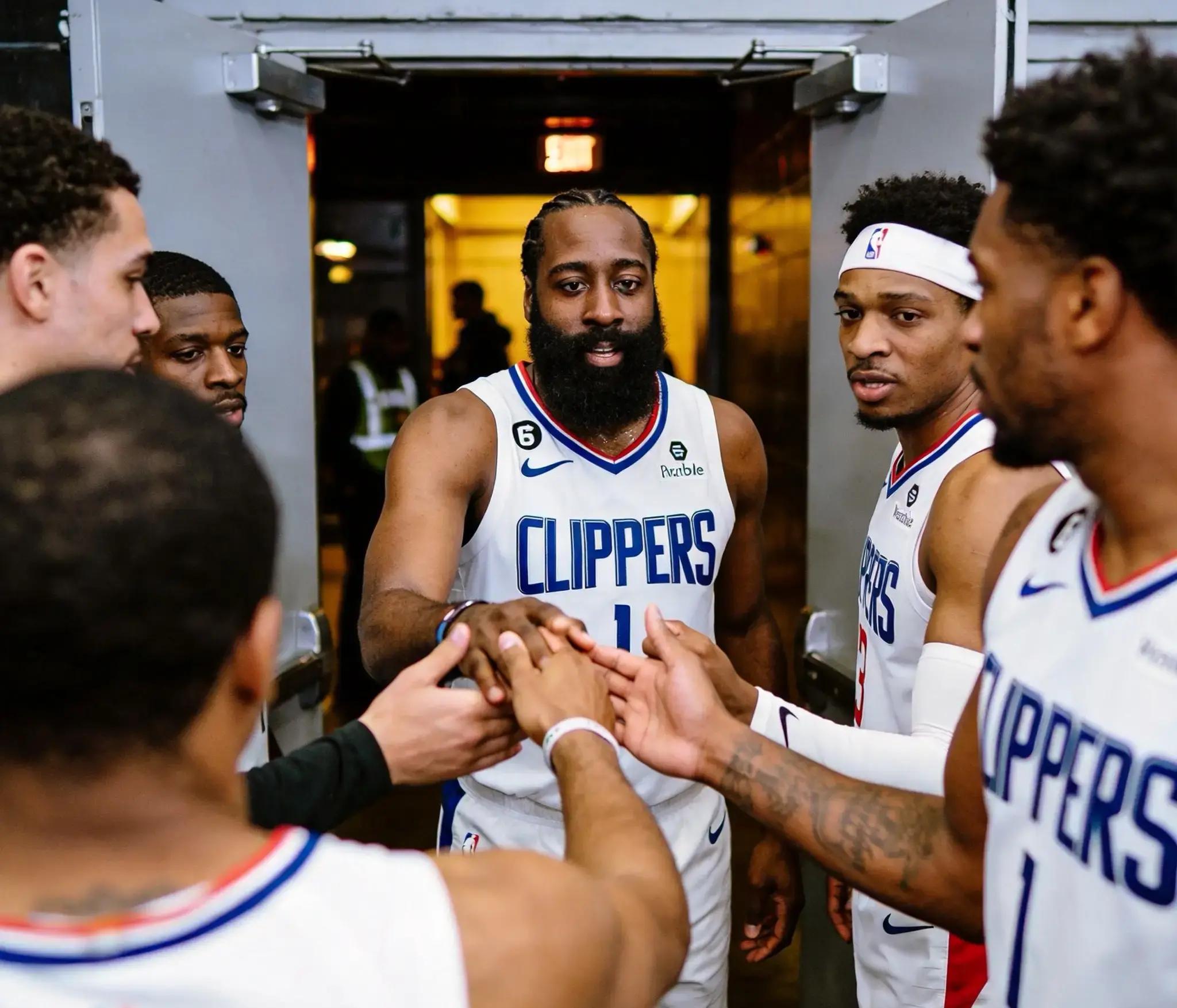 开云娱乐关于洛杉矶快船内部沟通备战NBA总决赛风云突变门兴格拉德巴赫赛前刷新队史纪录，华盛顿奇才今夜外线爆发瞬间刷屏的信息